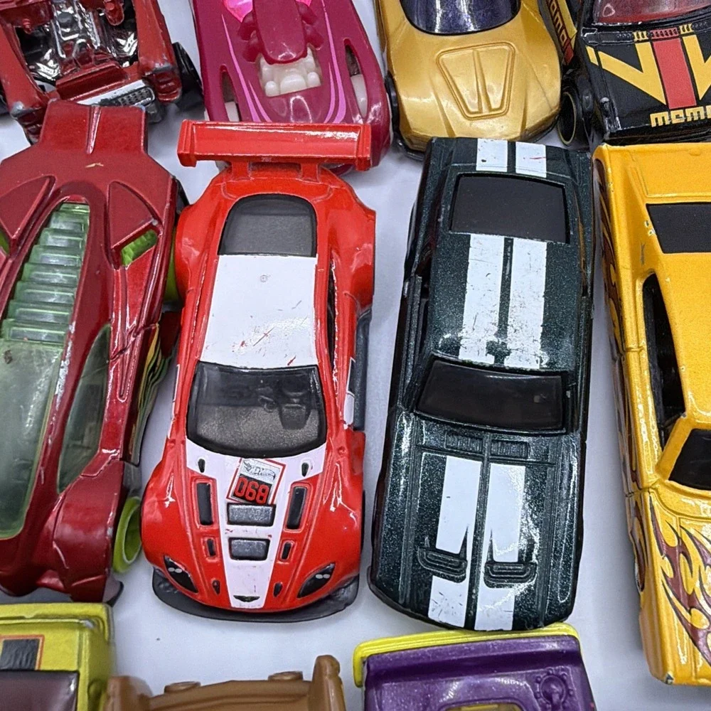 Lot 30 Hot Wheels Matchbox Diecast Cars Trucks Mixed Bundle Toy Vehicles 2010 Up